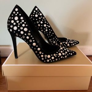 New Michael Kors suede Pearl and rhinestone embellished pumps size 7.5